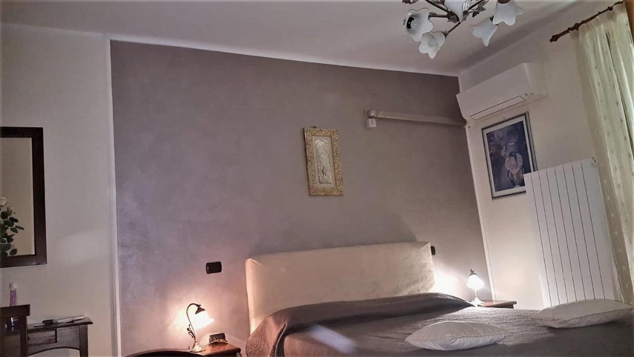 Bed and Breakfast Elisa House Фолиньо Экстерьер фото